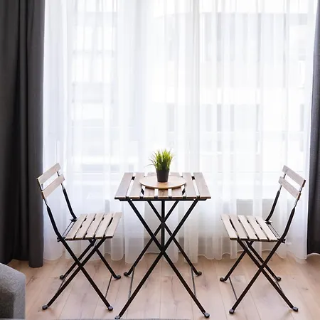 Lägenhet New Modern & Cozy With Free Parking